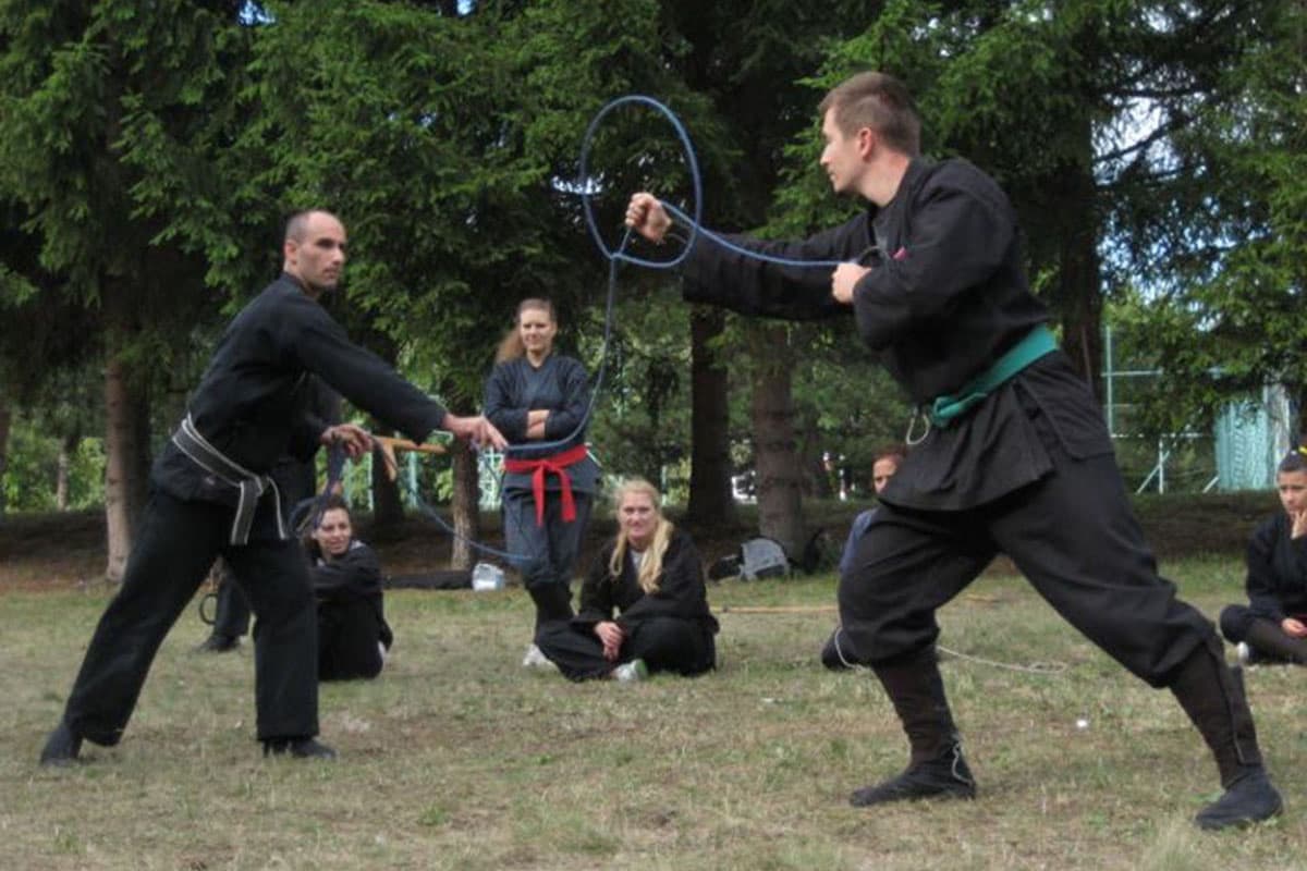 Välkommen till Bujinkan Aryu Dojo - Traditionell Ninjutsu Träning 7